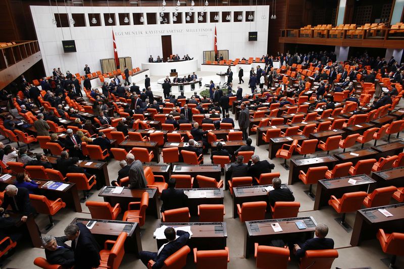 AK Parti Küme Başkanvekili açıkladı: EYT düzenlemesi Pazartesi Meclise sunulacak