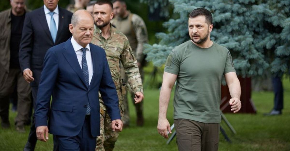 Scholz, Zelenskiy ile görüştü