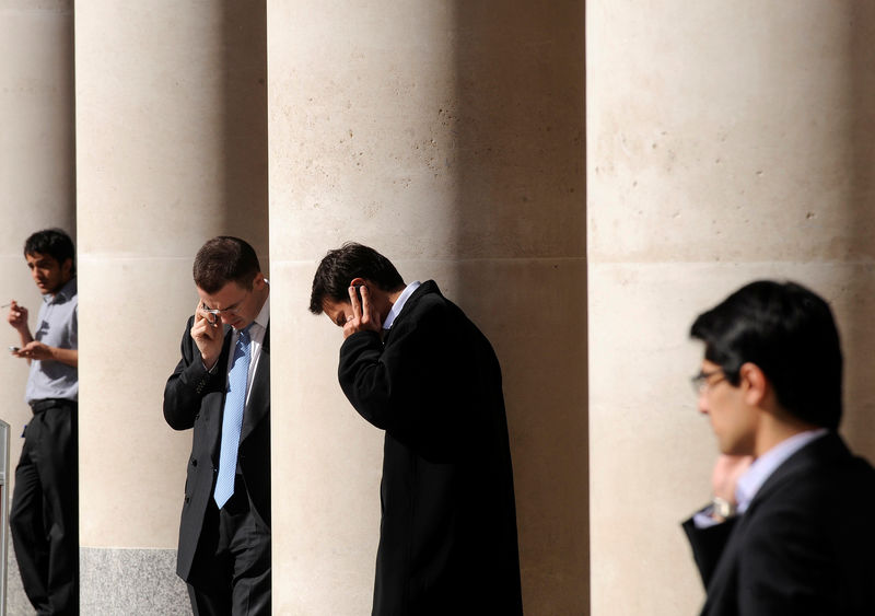 Birleşik Krallık piyasaları kapanışta düştü; Investing.com Birleşik Krallık 100 0,60% paha kaybetti
