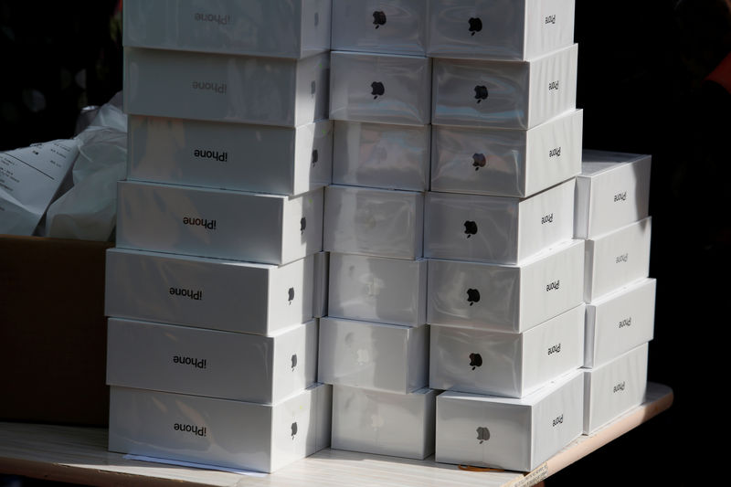 iPhone satışlarındaki düşüşe karşın analist, Apple’ı “al” notu ile kıymetlendiriyor