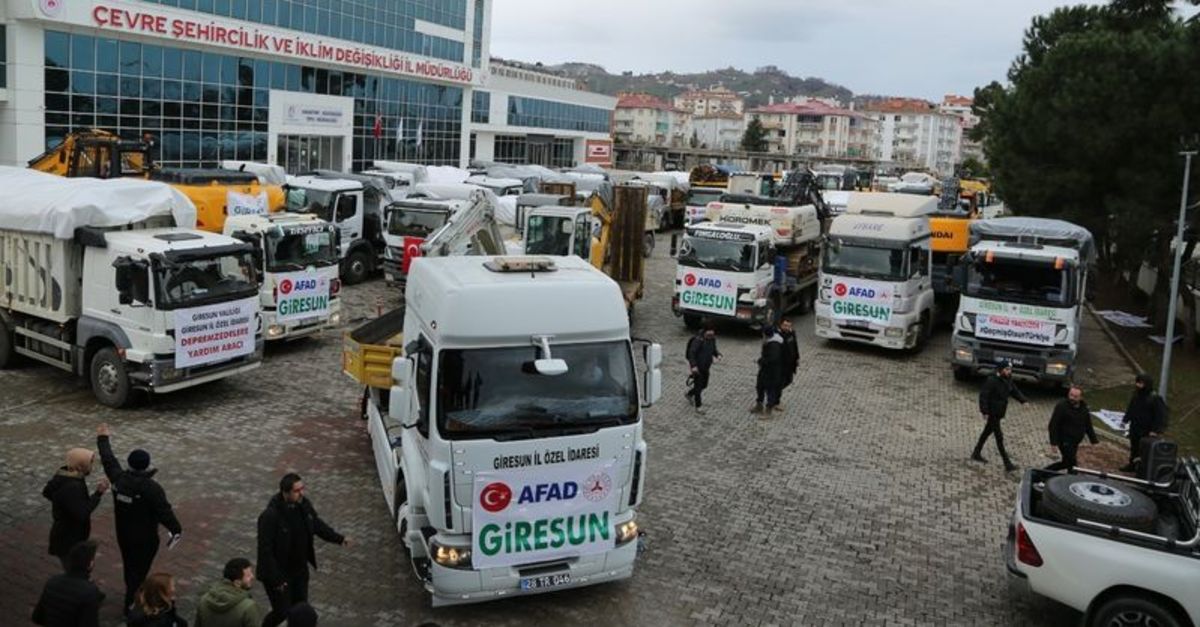 İSO’nun 12 TIR yardım materyali depremzedeye ulaştı