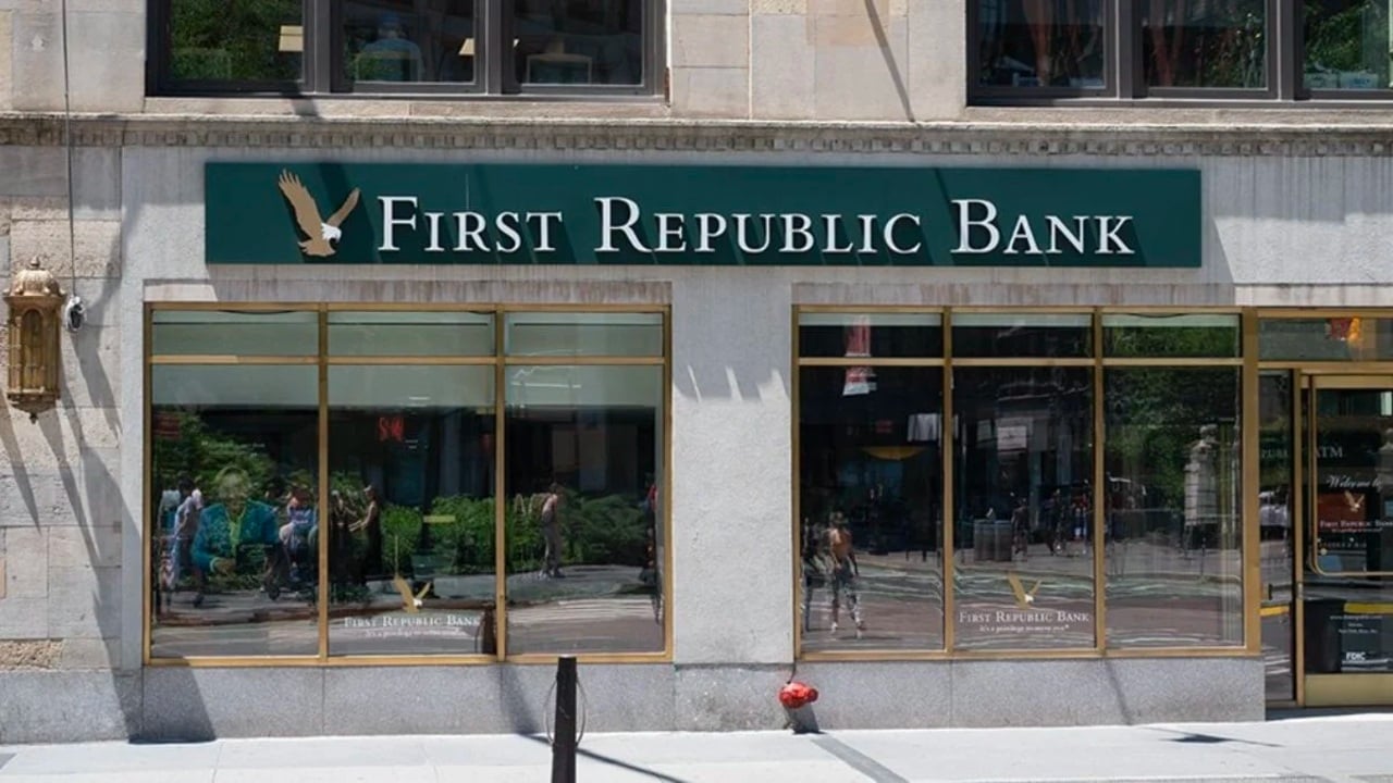 First Republic Bank, 30 Milyar Dolarlık Mevduat Aldı