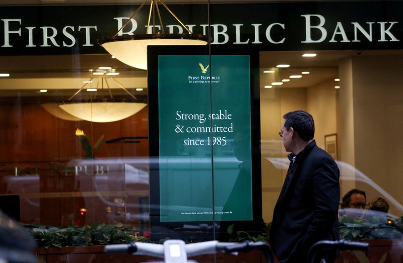 First Republic Bank, hükümetten takviye alabileceği haberi üzerine yükseldi