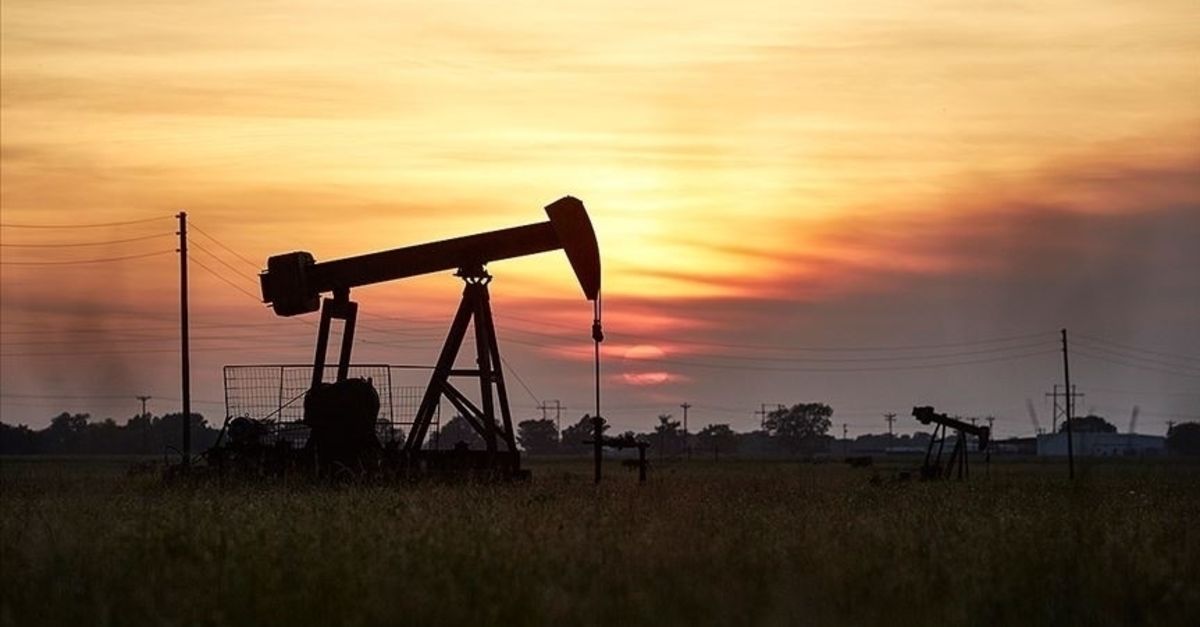 UEA, petrol talebi beklentisini üst taraflı revize etti